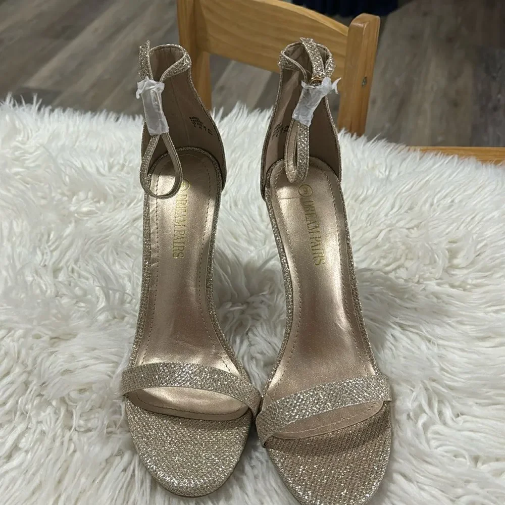 DREAM PAIRS HEELS SANDALS SIZE 9 - Picture 1 of 10